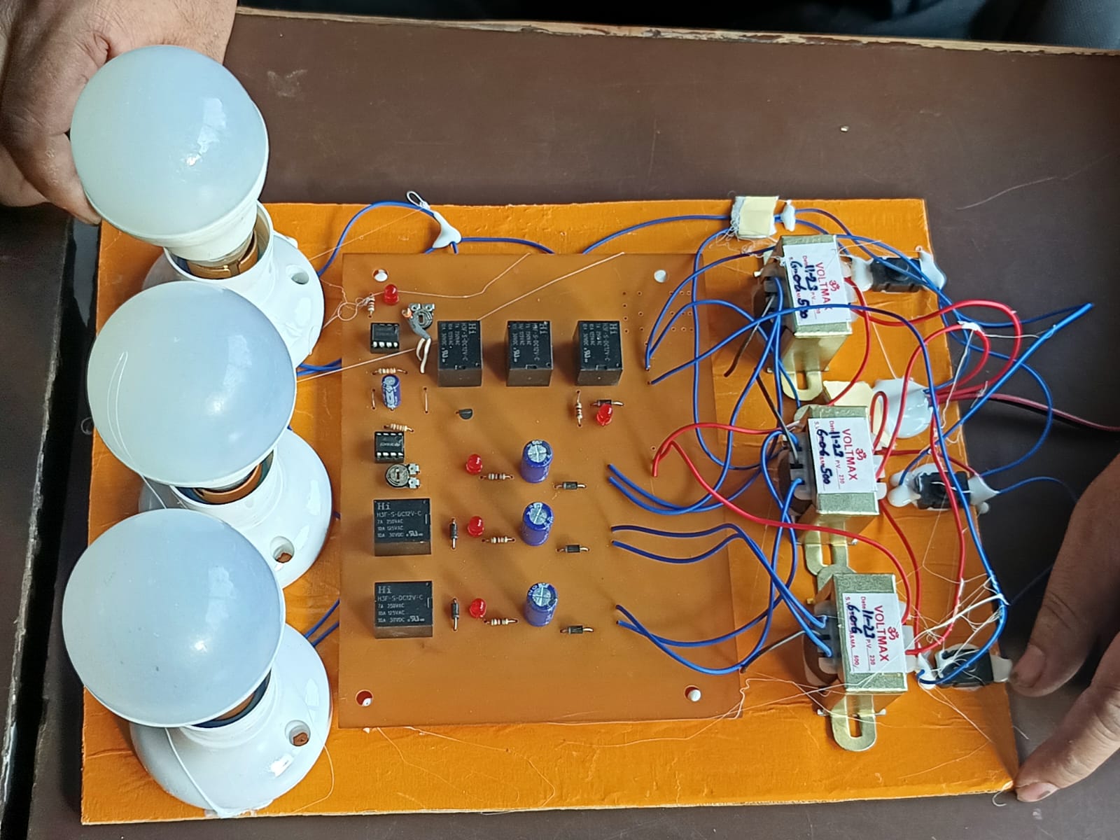 Three Phase Motor Protection System Using Sensors and Control Circuit | radiomarket.in