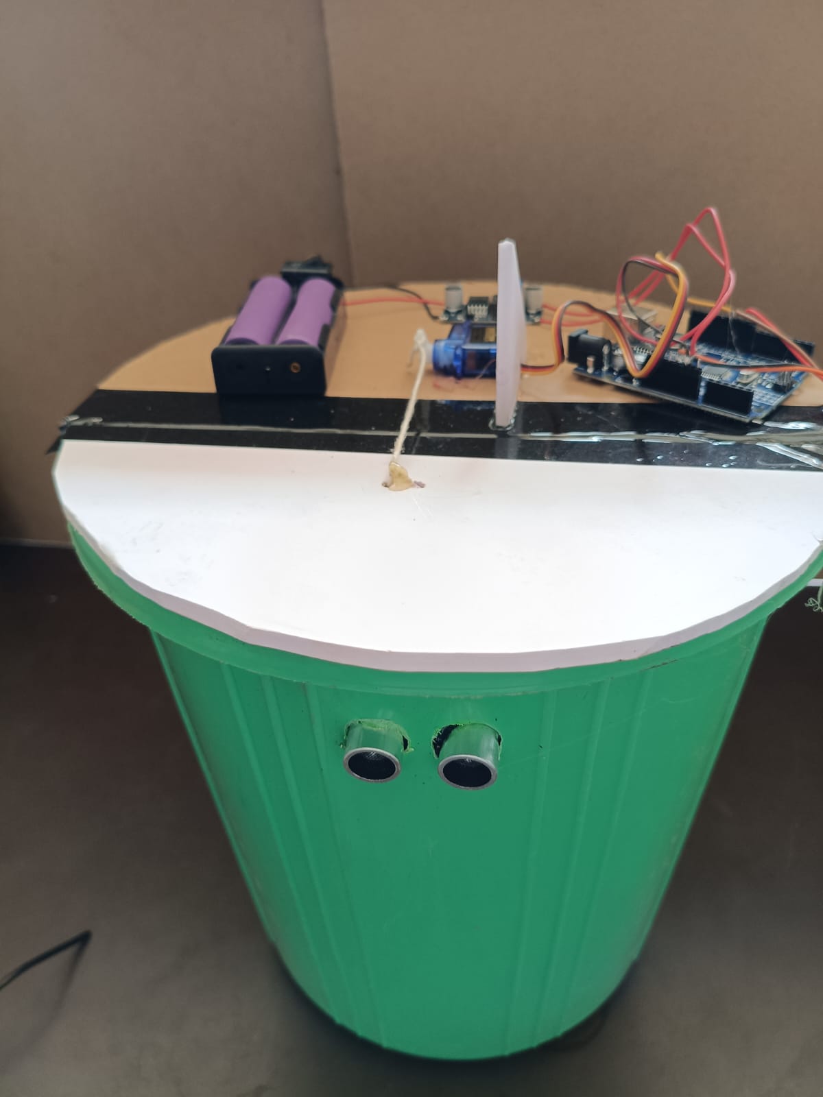 Smart Dustbin Using Arduino with Automatic Lid Control | radiomarket.in