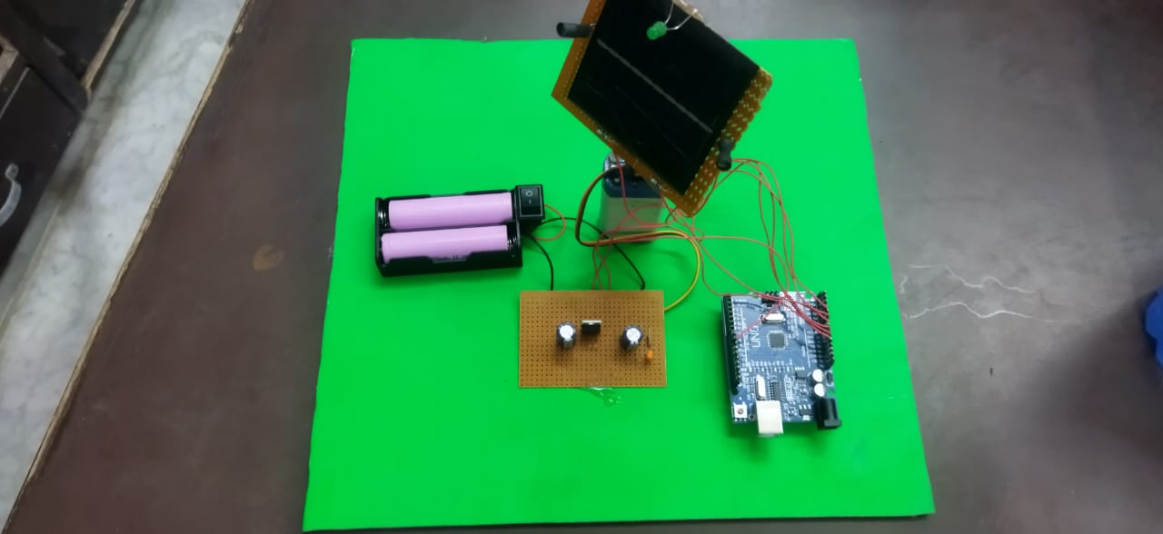 Single Axis Solar Tracker using LDR & Arduino for Maximum Efficiency | radiomarket.in