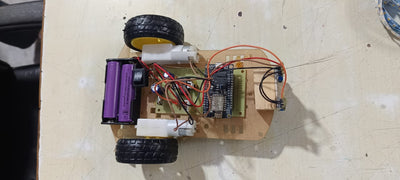 LFR Robot Using NodeMCU (ESP8266) for Smart Line Following | radiomarket.in
