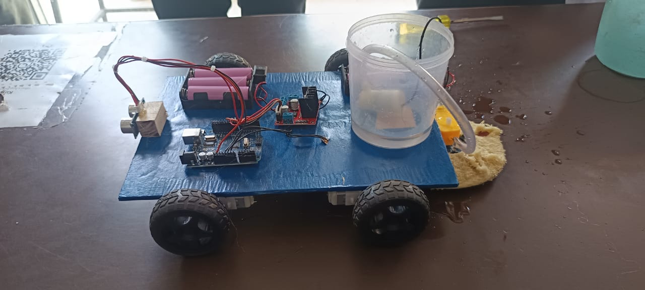 Cleaner Robot with Obstacle Avoidance Using Arduino | radiomarket.in